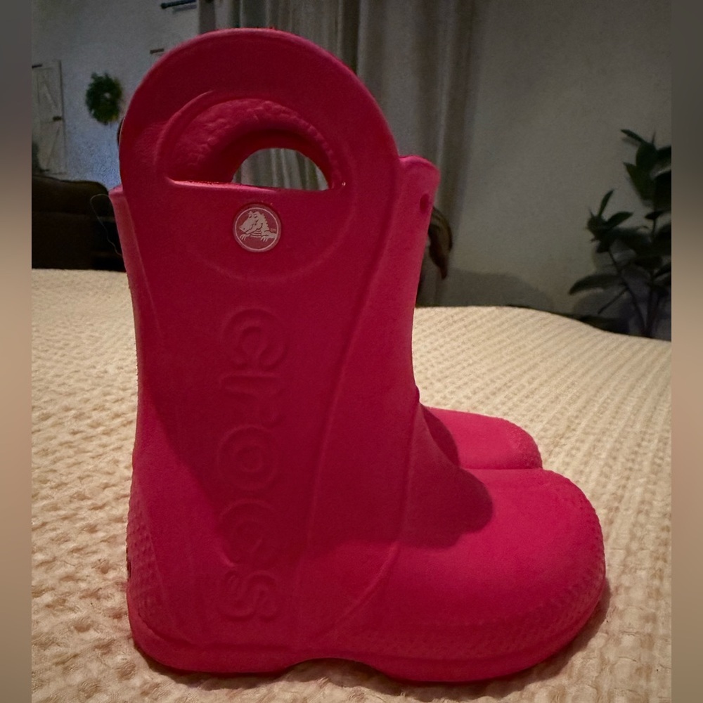 Girls Pink Crocs Rain Boots Size 7